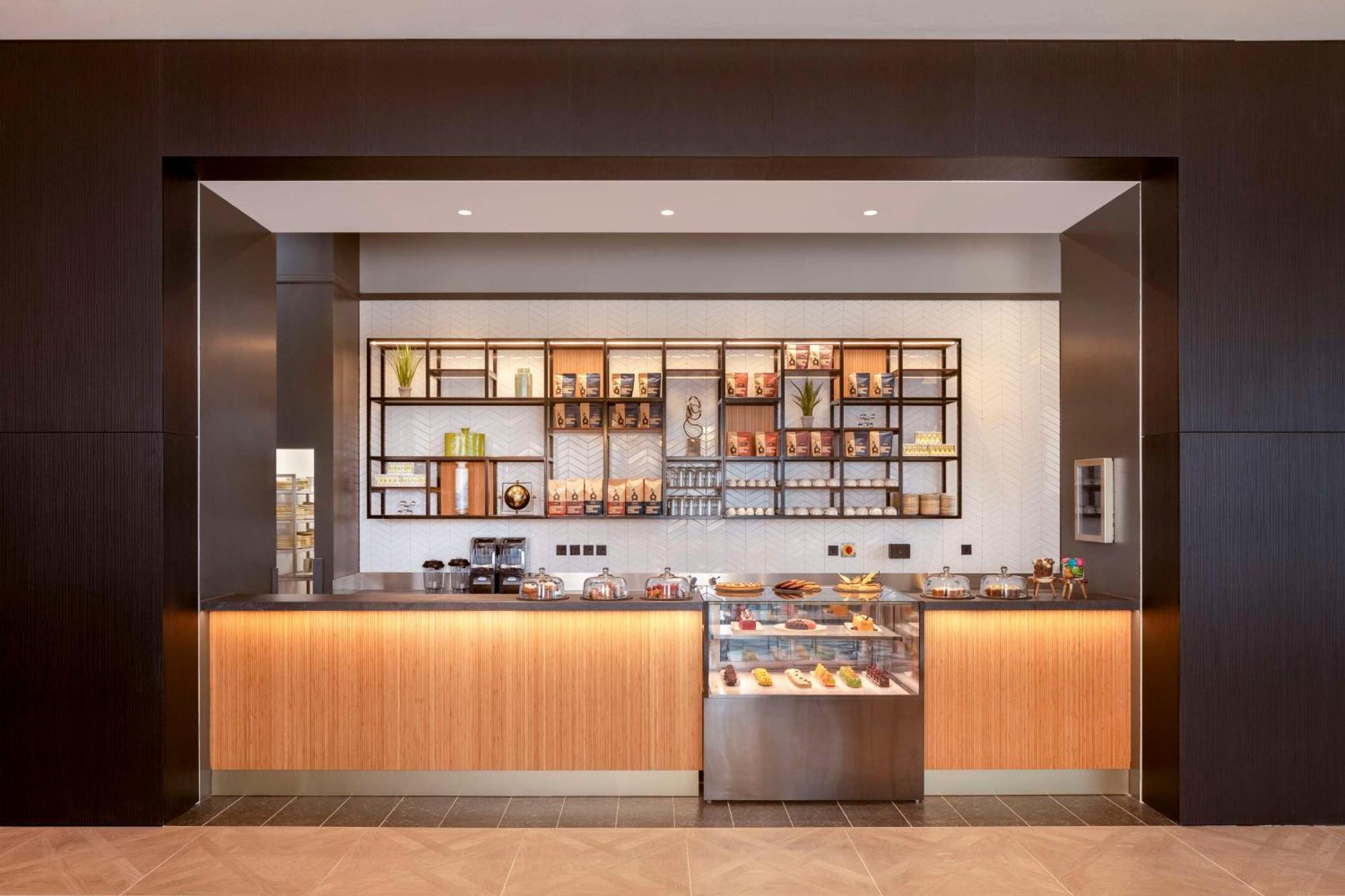 Hilton Woking Hotell Exteriör bild